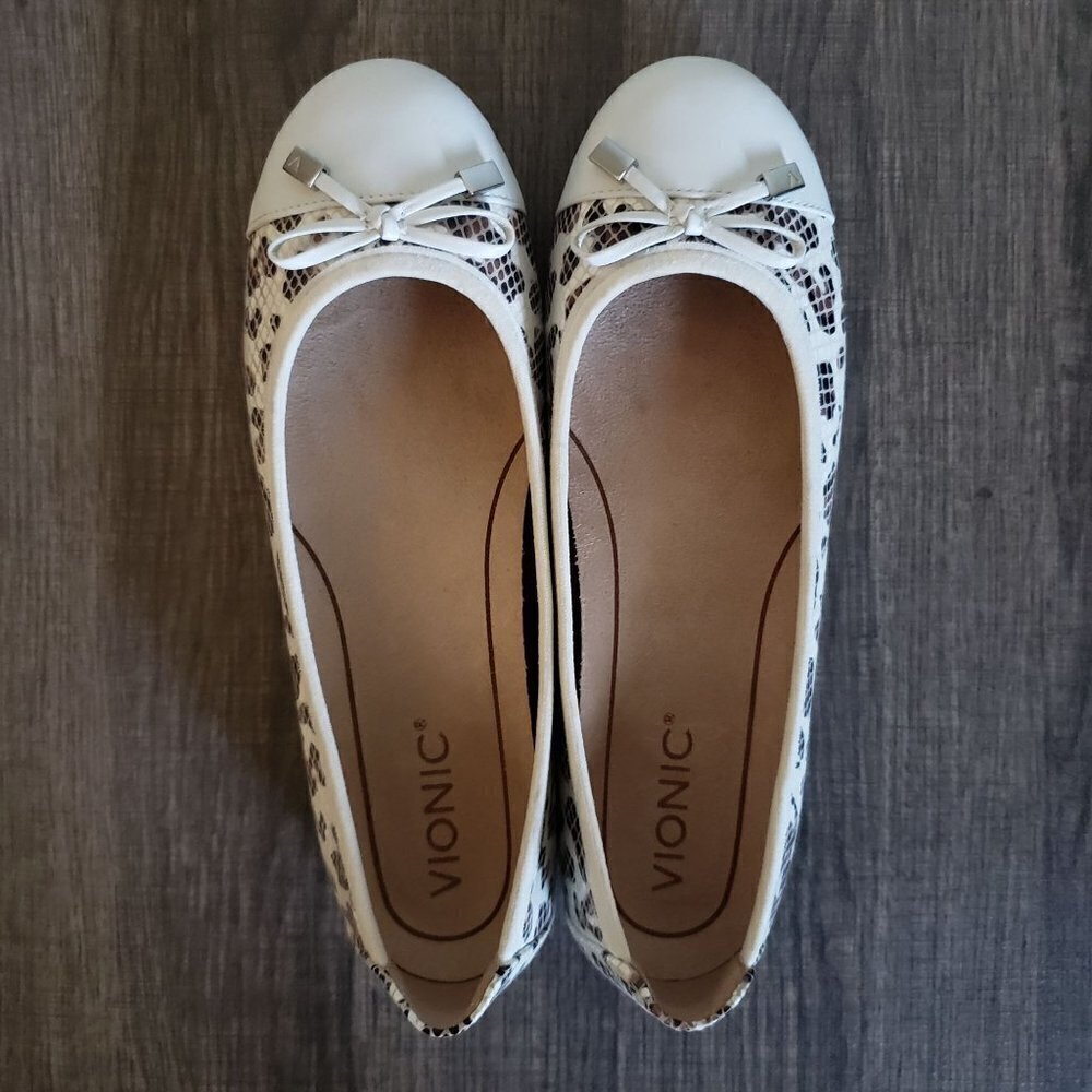 Vionic Minna Leopard Snake Print Ballet Flats Lea… - image 5